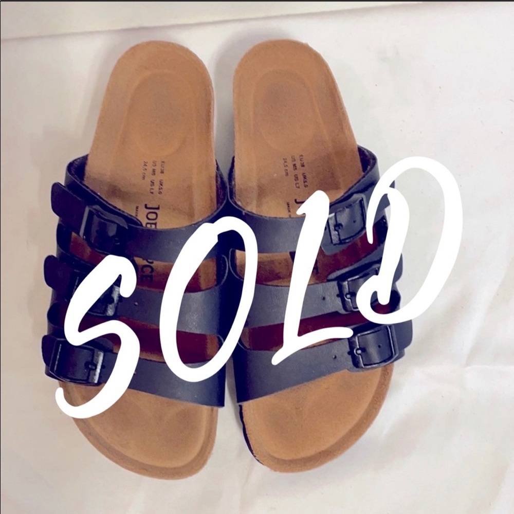 **SOLD** Birkenstock Style Sandals 7